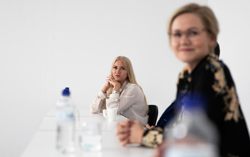 Lill Sverresdatter Larsen og Ingvild Kjerkol